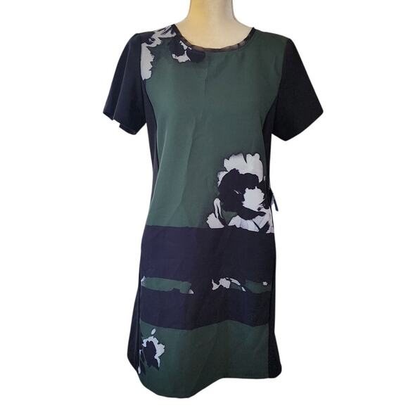 Vera Wang Dresses & Skirts - Simply Vera Vera Wang Short Sleeve Floral Color Block Dress Size Medium